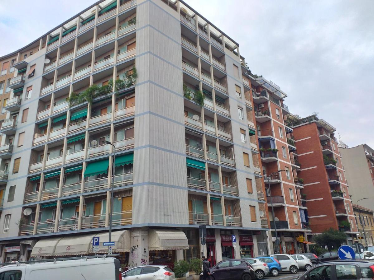 Meta Italy Da Enzo Lägenhet Milano Exteriör bild